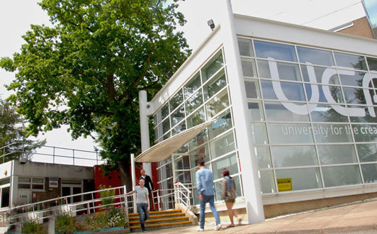 英國創意藝術大學 英國創意藝術大學