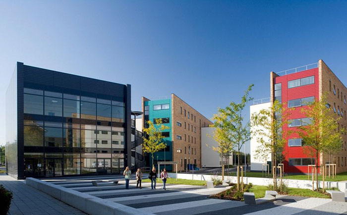 倫敦布魯內爾大學1 倫敦布魯內爾大學1